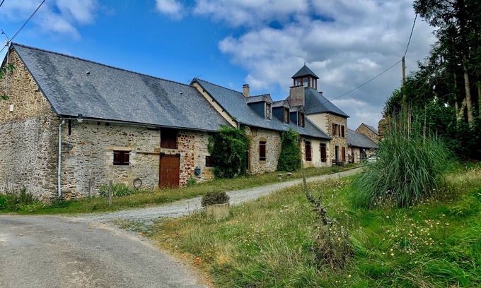 Courcite Cabaña | La Meltiere a Beautiful 2-Bed Cottage in Courcite,