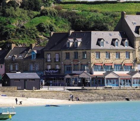 Cancale Hotel | La Mere Champlain