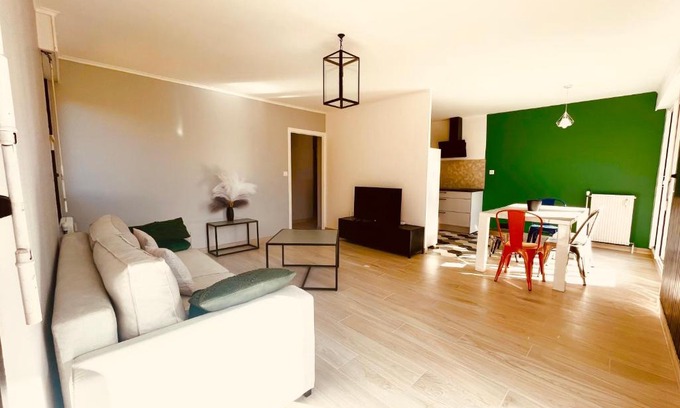 Cluses Apartamento | La montagne ça vous gagne !