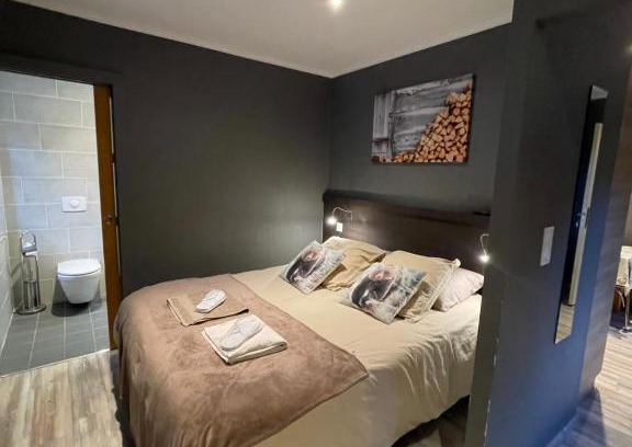 Moutiers Apartamento | la Montagnette L ours T1 maison en travaux de 10h a 17h