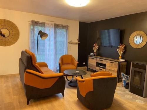 Montebourg Casa | La Montbourgeoise