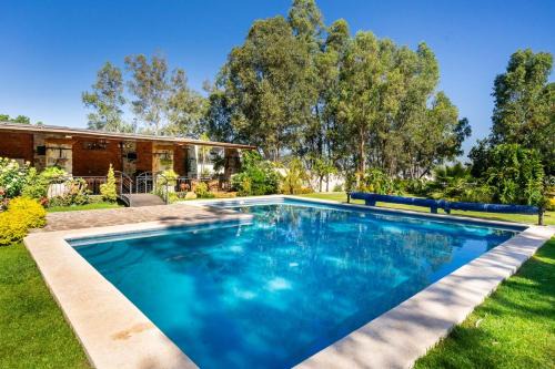 Ixtlahuacán de los Membrillos Apartamento | La Herencia country house with pool, terrace and green areas