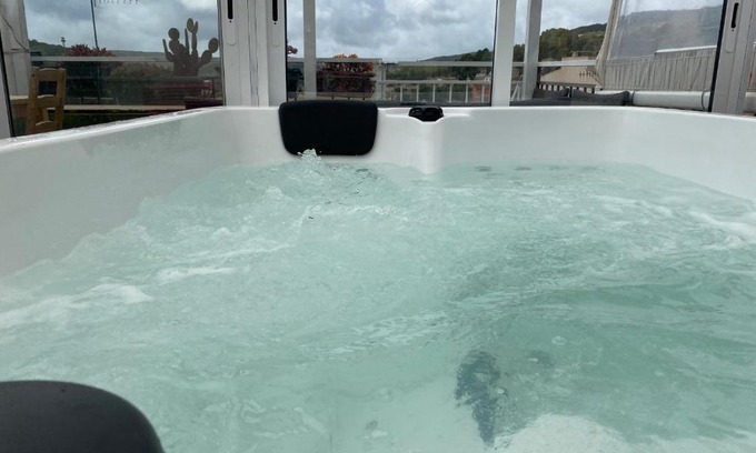 Albinyana Casa | La Olivera APARTHotel Rural Suites bañera hidro o Jacuzzi privados