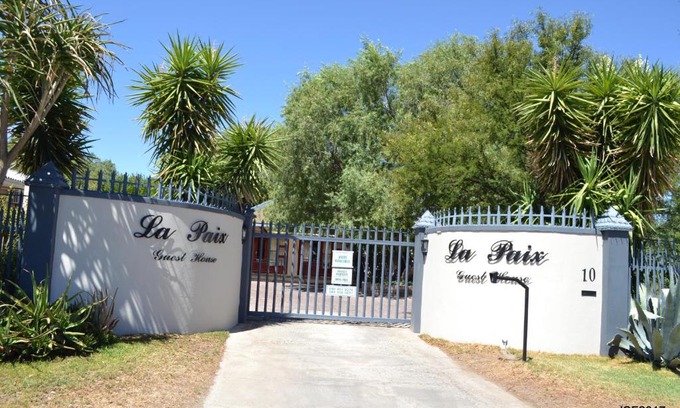 Beaufort West Casa | La Paix Guesthouse