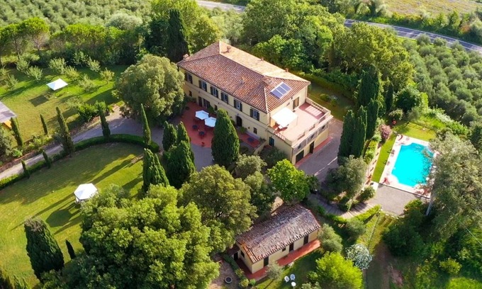 Il Poggio Villa | Elegante villa con piscina en Val d'Orcia!