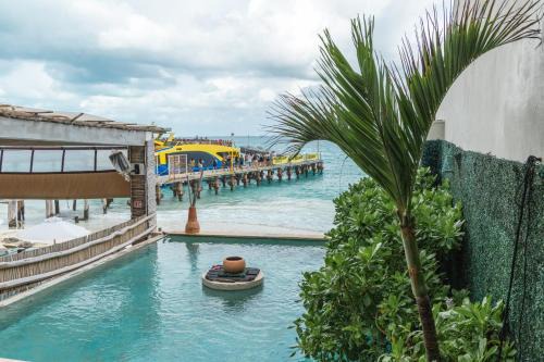 Punta Cancún Hotel | La Palma Beachfront Hotel Boutique - Self Check In