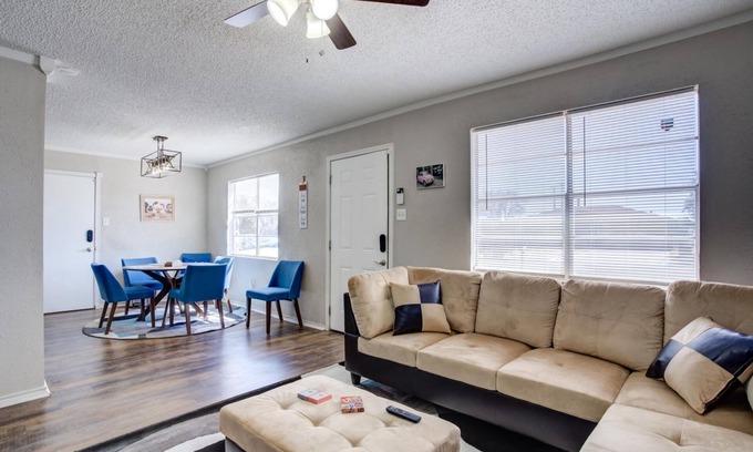 Lubbock Casa | La Palma Guesthouse - Near Texas Tech