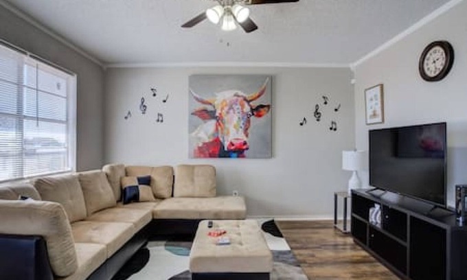 Lubbock Casa | La Palma Lodge:Near Texas Tech and Top Restaurants