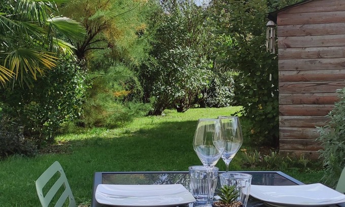 Saintes Casa | 🐕la Patte Charentaise🐕 Avec Parking Privé. Petit Déjeuner Offert la 1ere Nuit