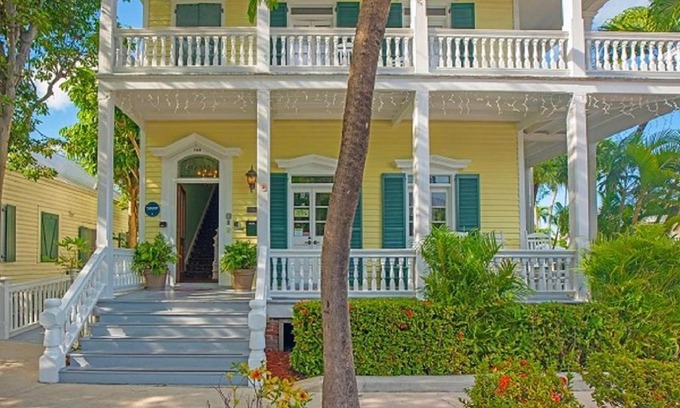Old Town Hotel | La Pensione Inn - Adult Exclusive