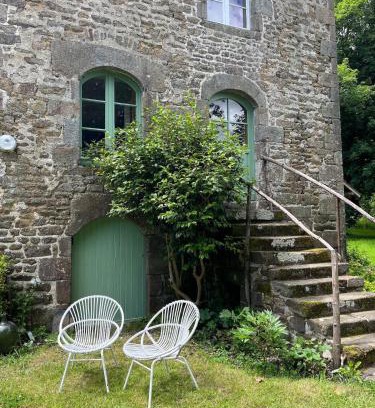 Ambrieres-les-Vallees Apartamento | La Petite Bruyere Characterful 2 bedroom cottage with fireplace