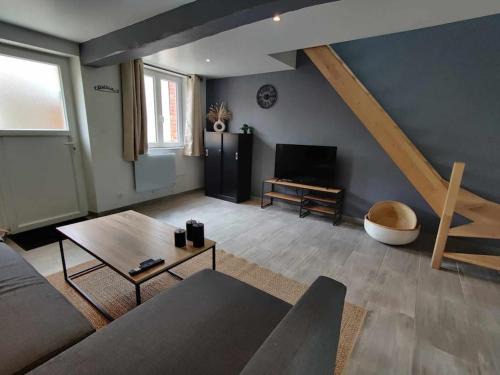 Dreux Casa | La Petite Falaise, maison avec cour Dreux centre