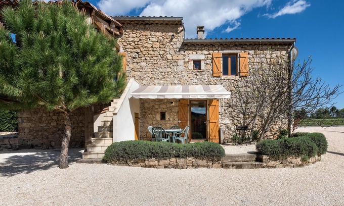 Lablachere Casa | La Petite Grange - Granero abovedado convertido - Ardèche Sur - 2 habitaciones con baño