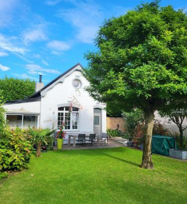 Rosendael Casa | La petite maison blanche