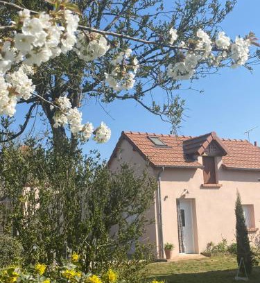 Gievres Casa | La petite maison des MADELEINE de GIEVRES
