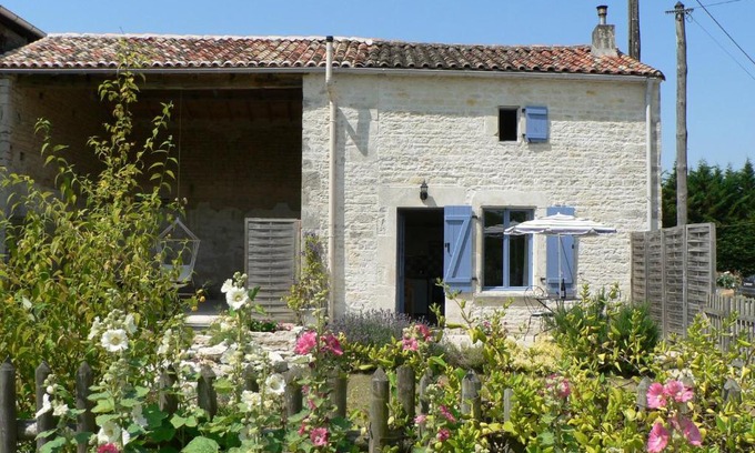 Crezieres Casa | La Petite Maison