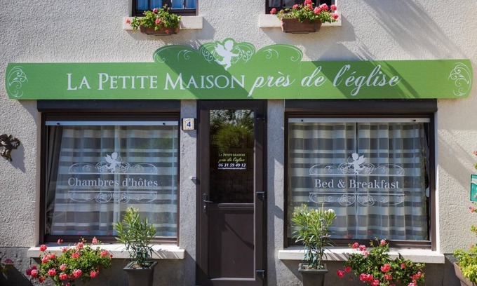 Meillac Cama Y Desayuno | La Petite Maison près de l'Eglise