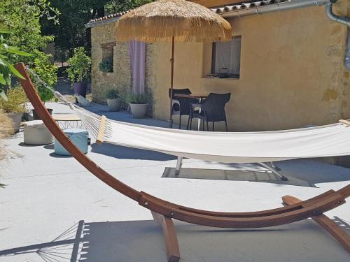 Faucon Casa | La petite Pinede