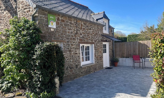 Plouer-sur-Rance Casa | La Petite Quinoise, Cosy quiet location with parking, near St Malo, Mont St Michel