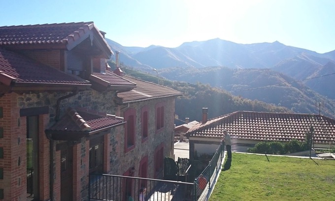 Pajares Cabaña | ``LA PICAROTA´´ - Posada Real Pajares. Apartamento Rural