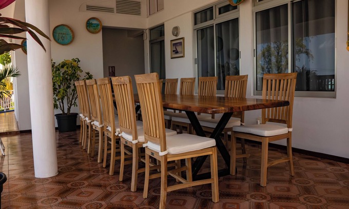 Rodrigues Island Cama Y Desayuno | Modern bed & breakfast Room 3 in Rodrigues with AC, WIFI, view on the beach