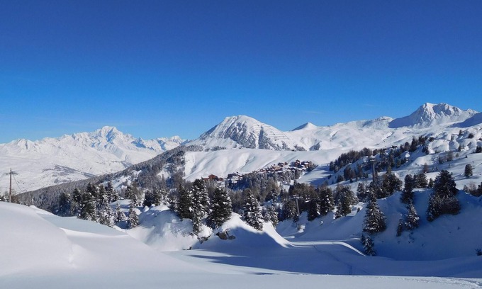 Plangagnant Apartamento | La Plagne "Chez Val" Apartamento para 2 a 4 personas en una casa de Saboya