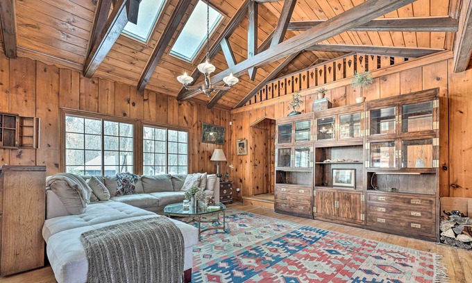 La Porte Cabina | La Porte Cabin with Sauna, Decks & Fire Pit!