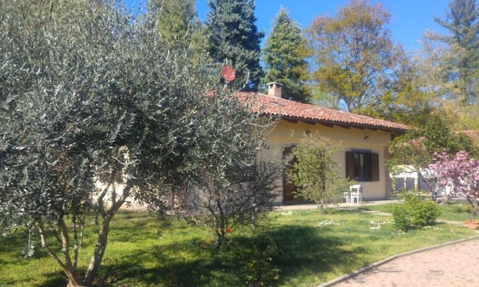 Castelnuovo don Bosco Casa | La Quercia Holiday Home y el olivo