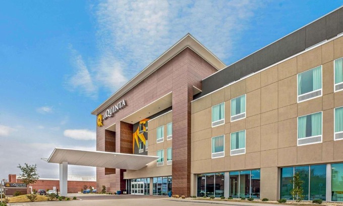 Brazos Hotel | La Quinta by Wyndham Waco Baylor Downtown