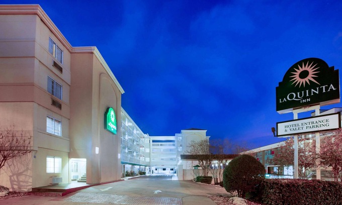 Capitol District Hotel | La Quinta Inn by Wyndham Austin Capitol / Downtown