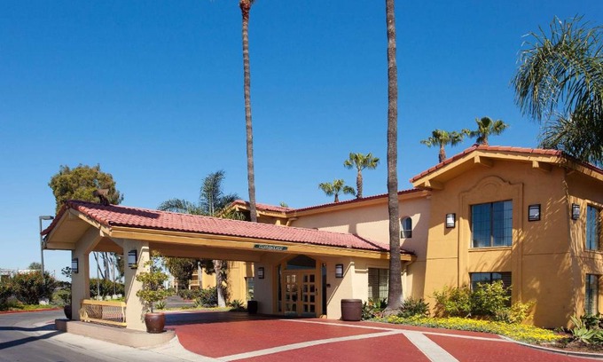 Costa Mesa Hotel | La Quinta Inn by Wyndham Costa Mesa Orange County