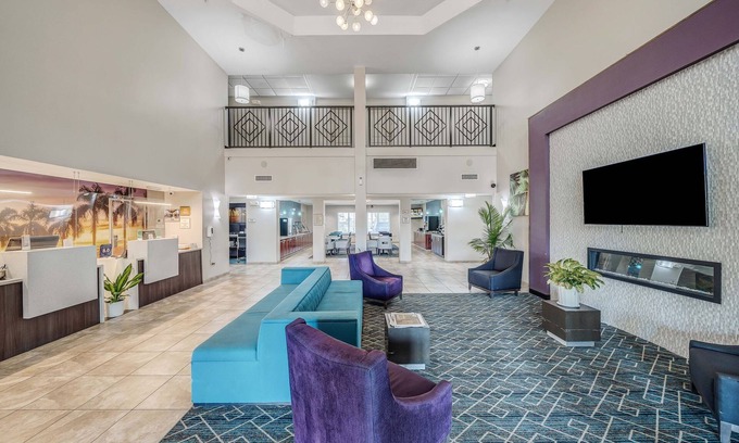 West Panama City Beach Hotel | La Quinta Inn & Suites by Wyndham PCB Pier Park area