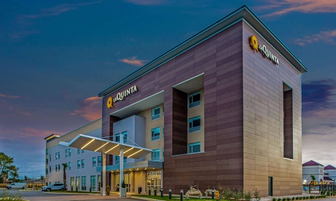 Miramar Beach Hotel | La Quinta Inn & Suites by Wyndham Miramar Beach-Destin