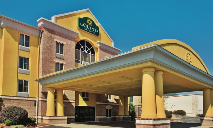Hot Springs Hotel | La Quinta Inn & Suites by Wyndham Hot Springs
