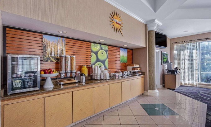 Doral Hotel | La Quinta Inn & Suites by Wyndham Miami Airport West