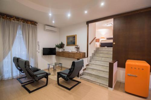Historical Center Apartamento | La Residenza Napoli Chiaia short let Apartment Superior Via Chiaia 82