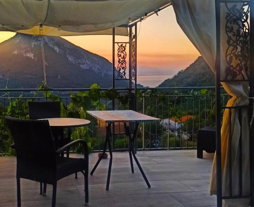 Dragonea Cama Y Desayuno | La Roccia Incantata Amalfi Coast