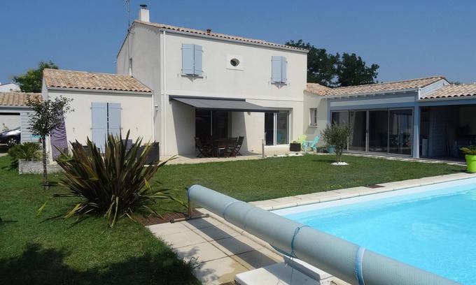 Lagord Casa | Casa bonita, con piscina, tranquilo, cerca de La Rochelle y Ilederé
