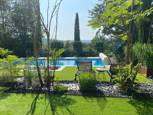Mellecey Casa | La Ronde des Bois - Romance et Bien Être - Jacuzzi privatif-piscine-patio