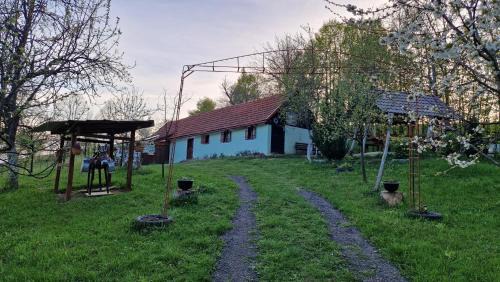 Carasova Cabina | La sălaşul fermecat în Cheile Carasului