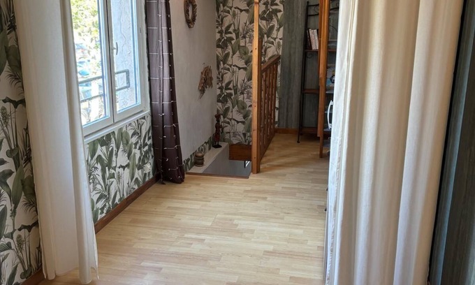 Peyriac-de-Mer Apartamento | La SALINE atypical village house, facing the salt marshes