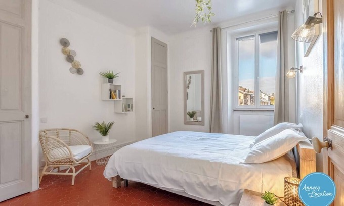 Menthon-Saint-Bernard Apartamento | La Savoyarde - T2 apartment close to the lake.