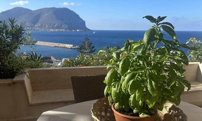 Addaura Casa | La Scalinatella in Mondello