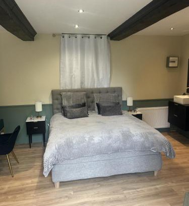 Bethune Cama Y Desayuno | La Suite Fernand Bar