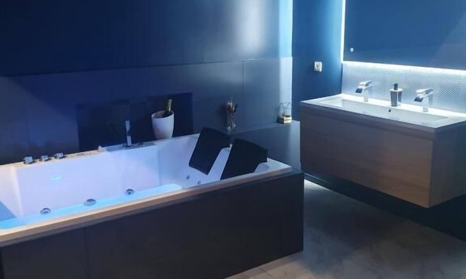 Tavernes Apartamento | La Suite - Loft Spa - Love room in green Provence