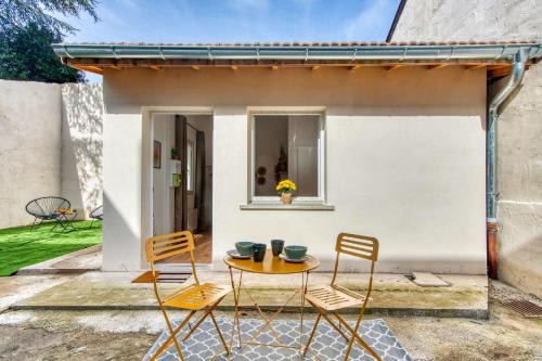 Decines-Charpieu Apartamento | La Suite Soleil - Maison studio avec jardin privé