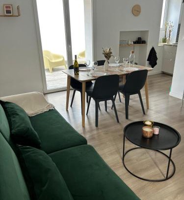 Centre Ville Apartamento | La terrasse : Appartement chic 2 chambres au coeur de Pau