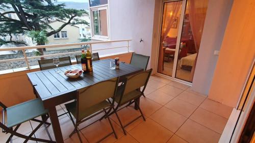Millau Apartamento | La terrasse de Jeanne