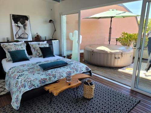 Donville-les-Bains Apartamento | La terrasse, jacuzzi et vue mer à 100m de la plage