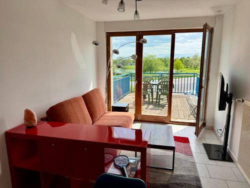 Socourt Apartamento | La Terrasse vue étangs, Babyfoot, jeux de société by BookingFuté